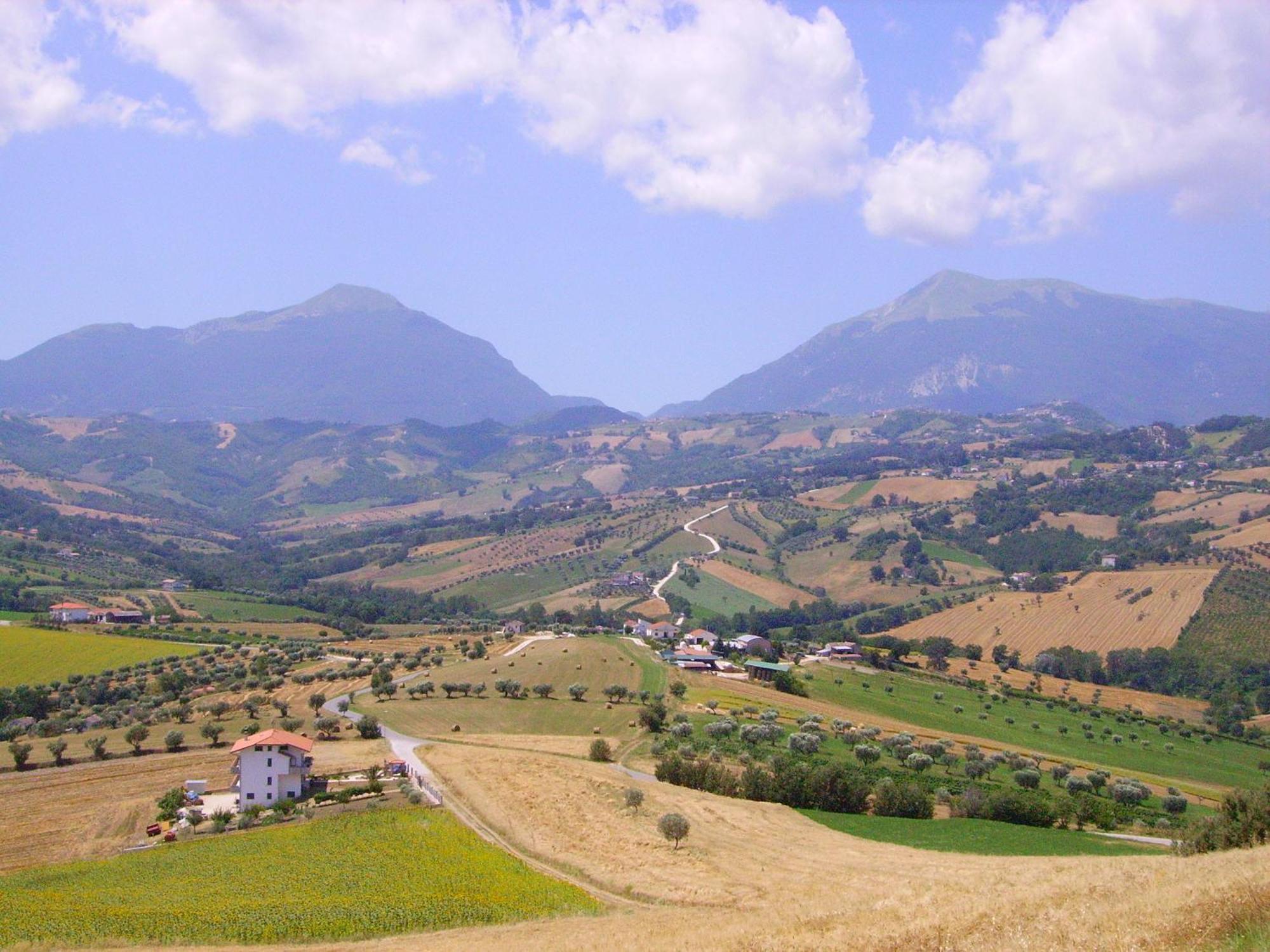 Agriturismo Il Vecchio Carro Campli Exterior photo
